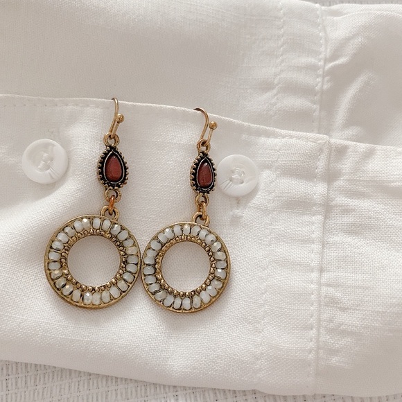 Gemstone Statement Necklace with Free Coordinating Earrings - Picture 4 of 5